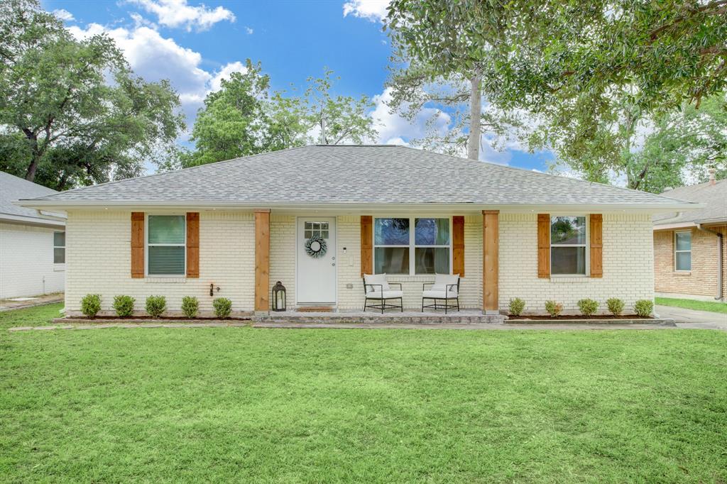 1811 De Milo Drive, Houston, TX 77018 - Property Listing at The Reyna Group