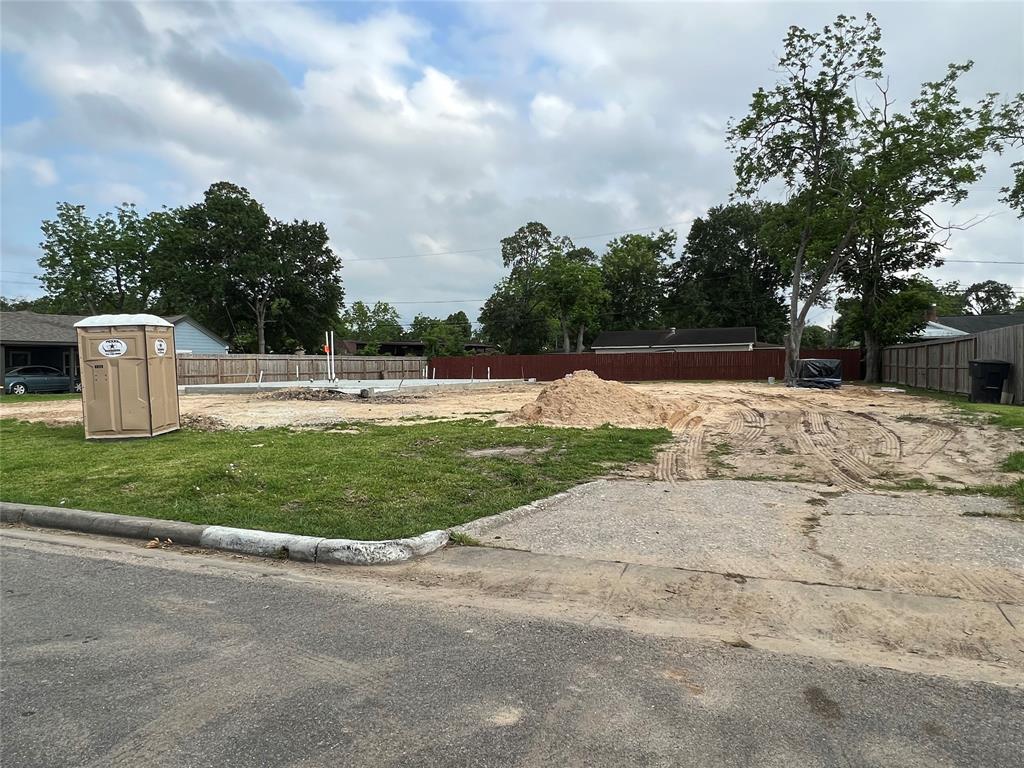 7838 Pecan Villas Dr