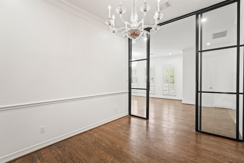 Photo #11: 26055337 Listing 