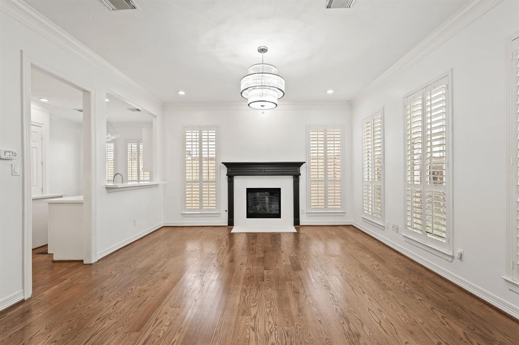 Photo #7: 26055337 Listing 