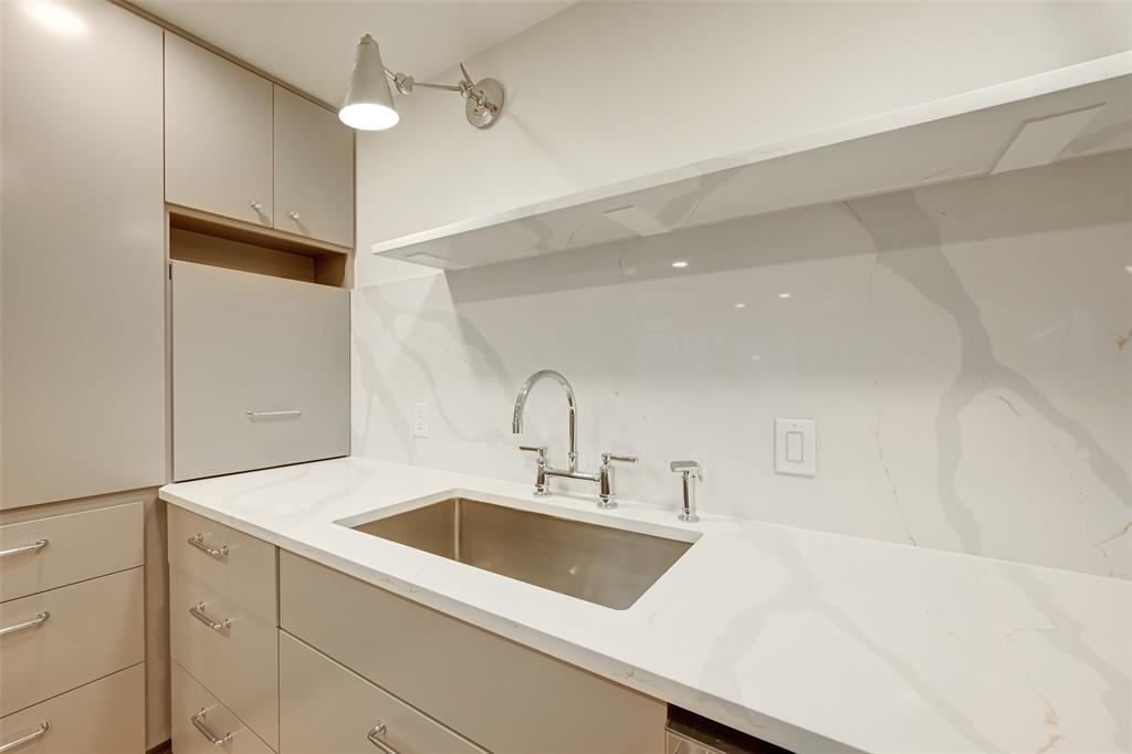 Photo #11: 27594854 Listing 