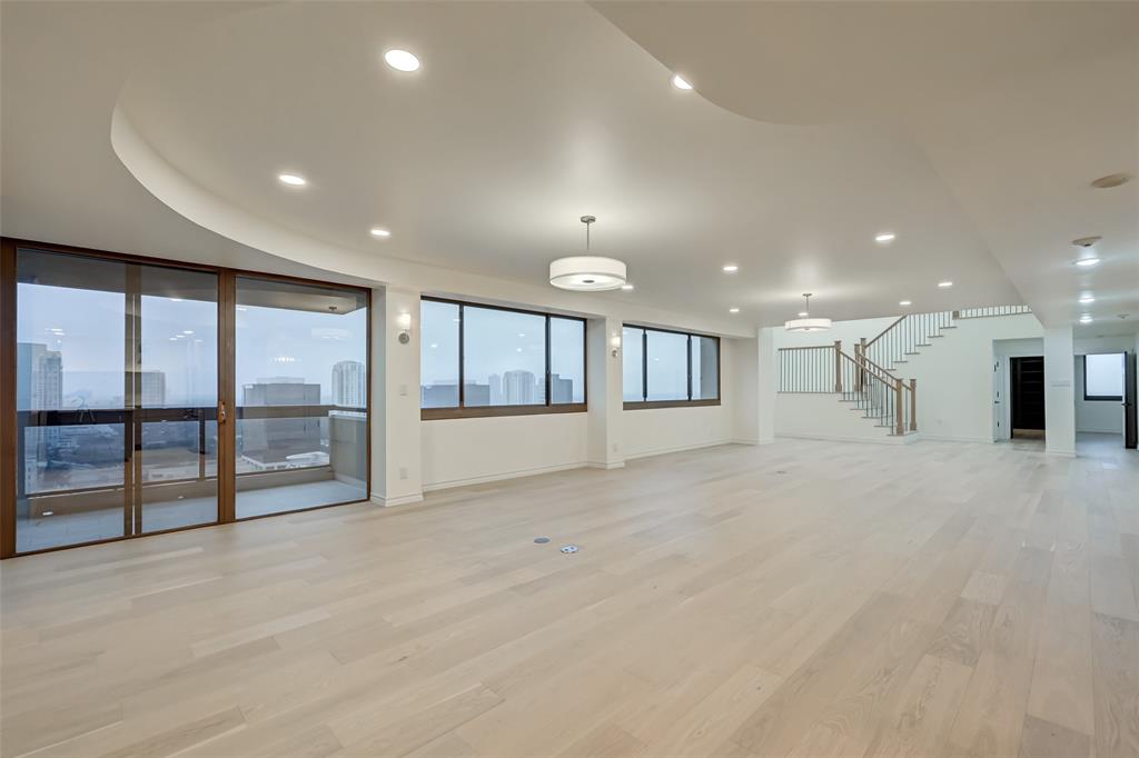 Photo #3: 27594854 Listing 