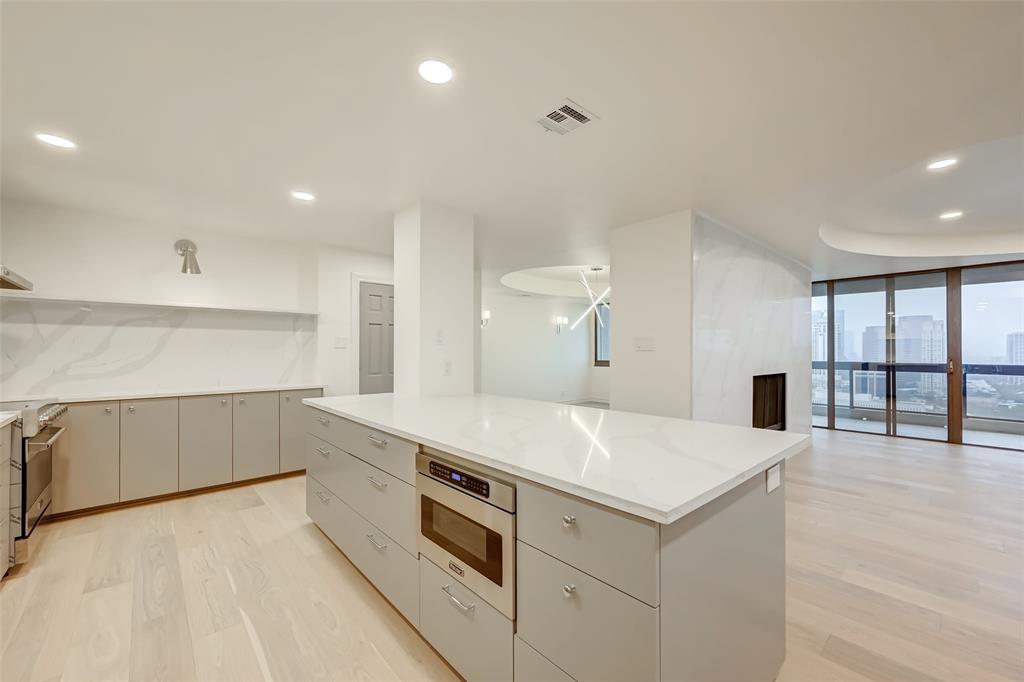 Photo #9: 27594854 Listing 
