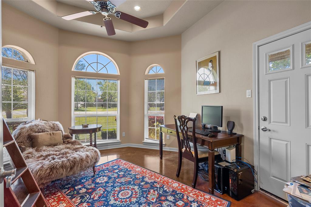 Gorgeous office with built-in book shelves.