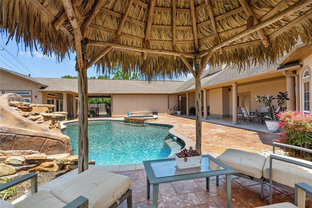 Your own backyard oasis!