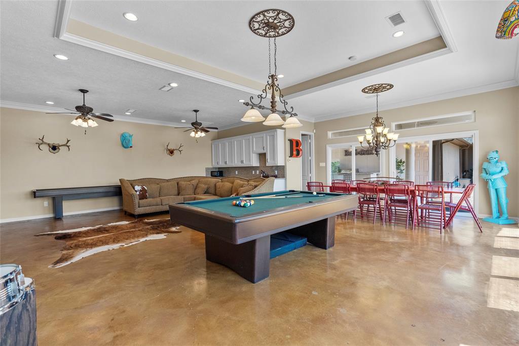 Pool house