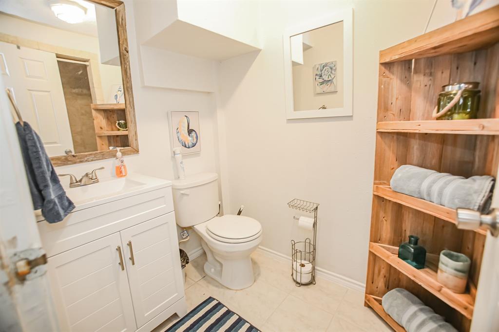 And another bathroom