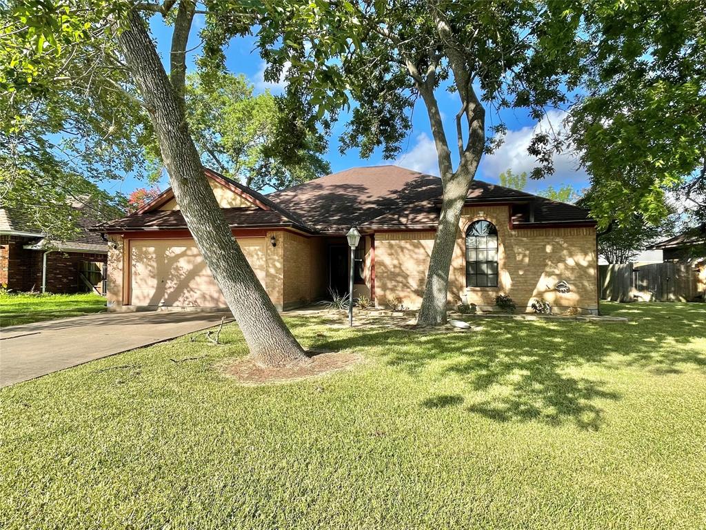 121 Bumelia Street, Lake Jackson 121 Bumelia Street Lake Jackson Texas 77566, 5