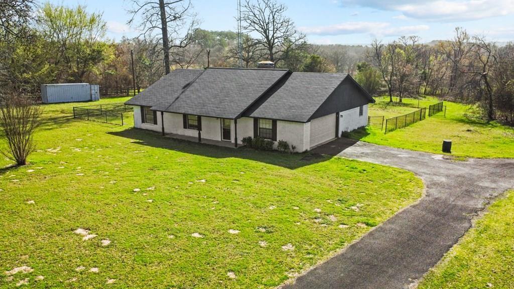 15269  C R 1227  Flint Texas 75762, 84