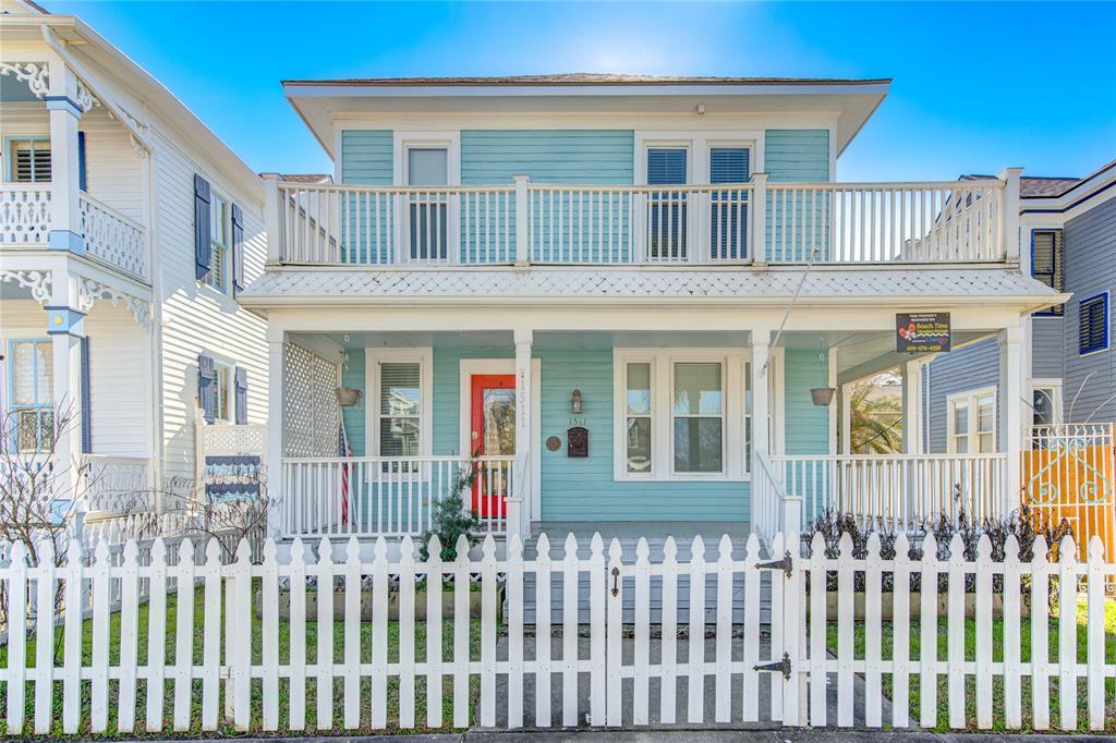 1511  Avenue M  Galveston Texas 77550, 33