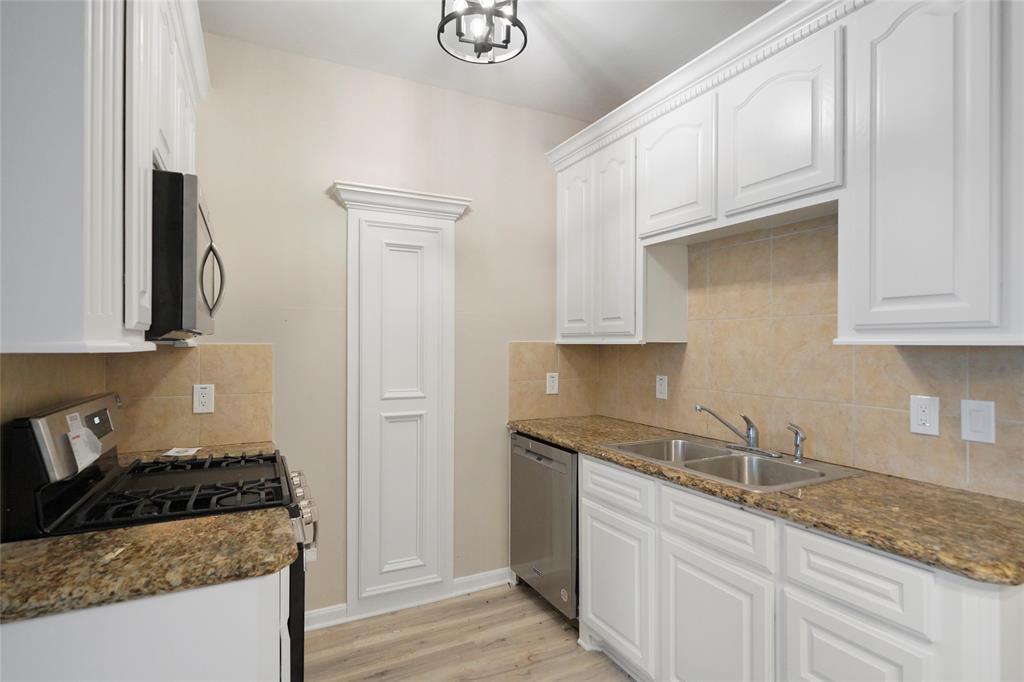 GARAGE APARTMENT KITCHEN