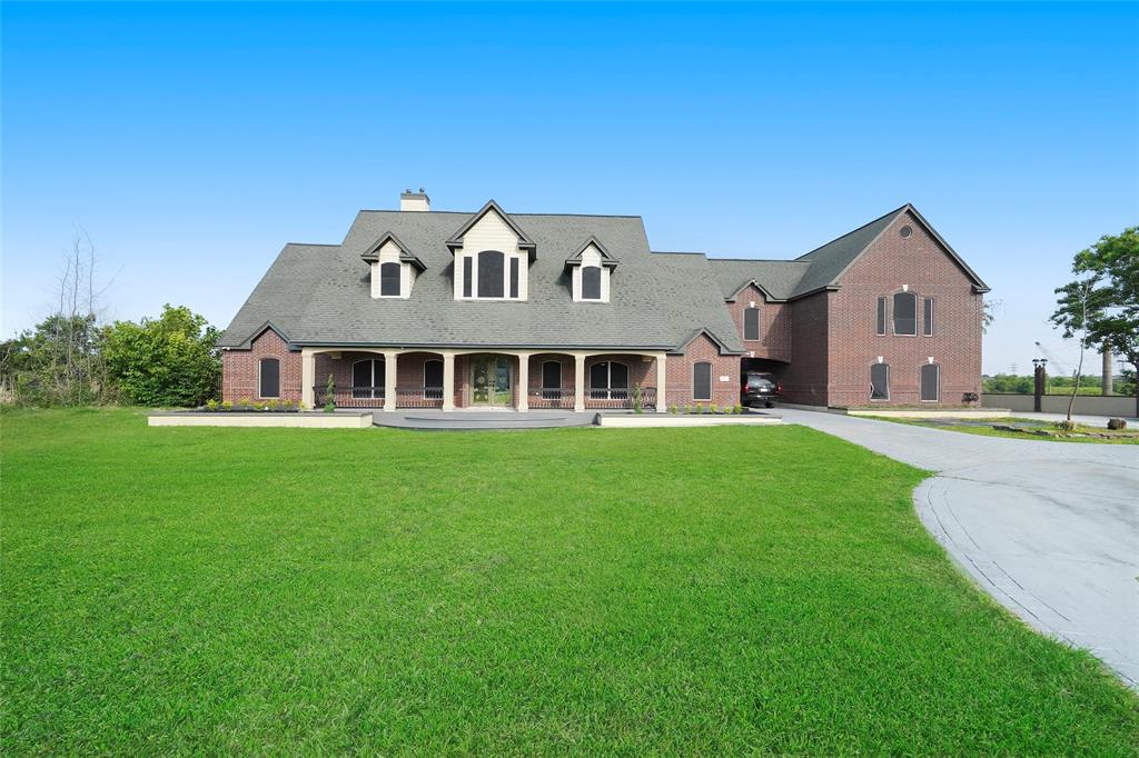 TEXAS SIZED FRONT PORCH