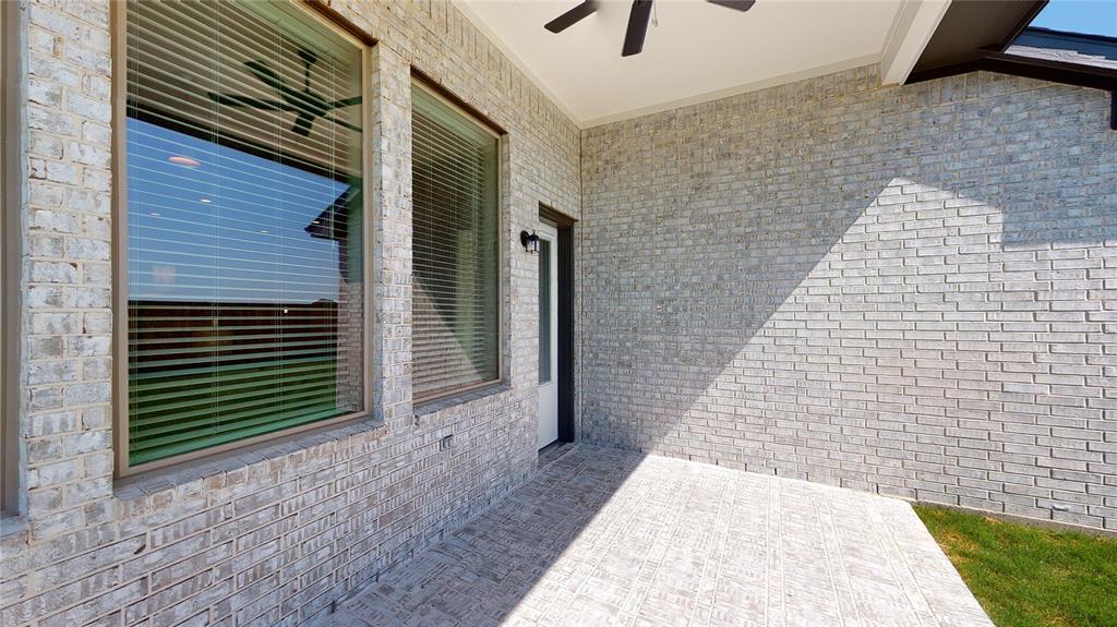 Photos are not of actual home, they are REPRESENTATIVE of plan. Selection and finishes will vary.
