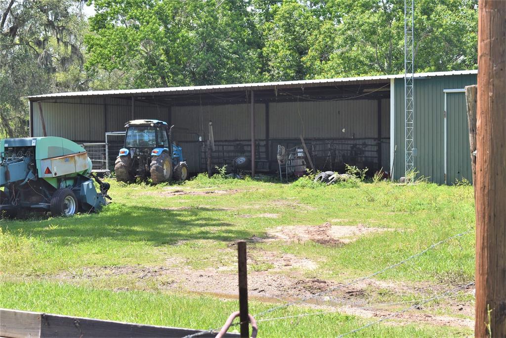 Wonderful barn for tractors, implements, RV or whatever