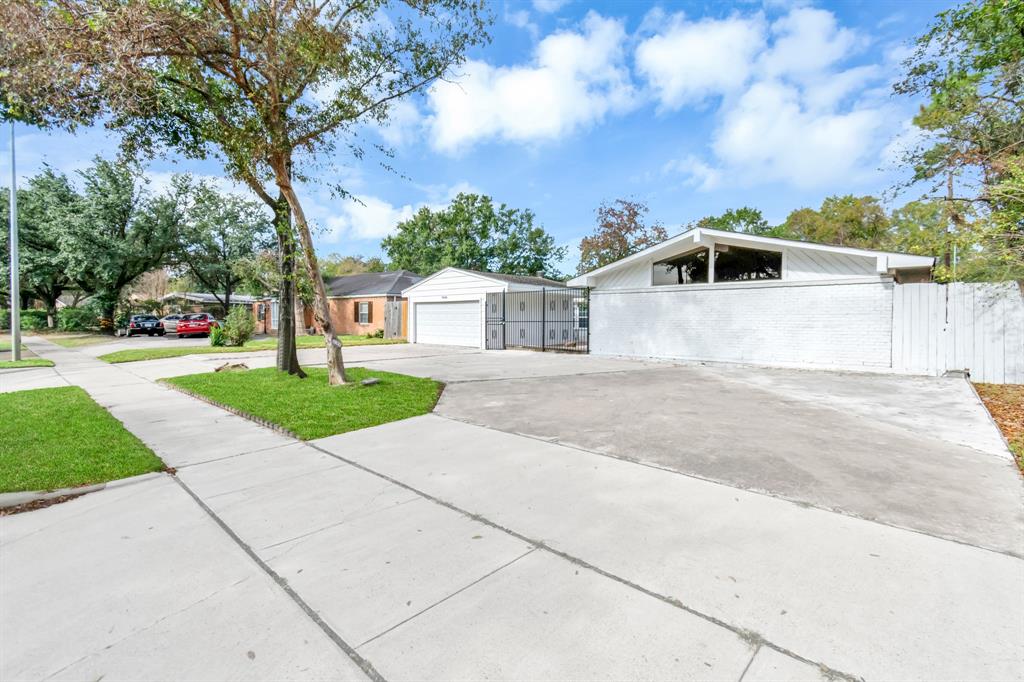 7606  Richmond Avenue Houston Texas 77063, Houston