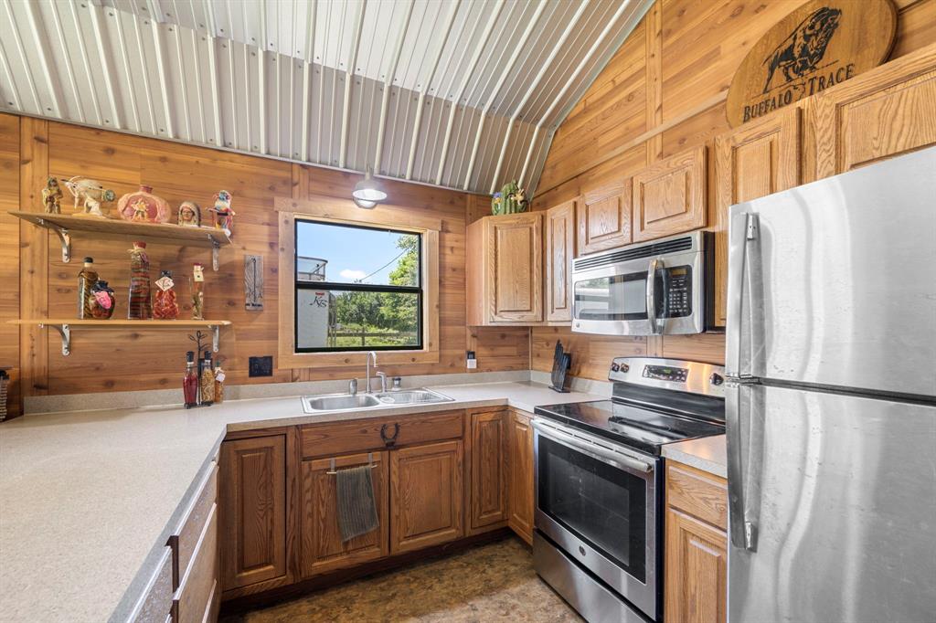 39956 Garrett Rd, Pattison, TX 77423