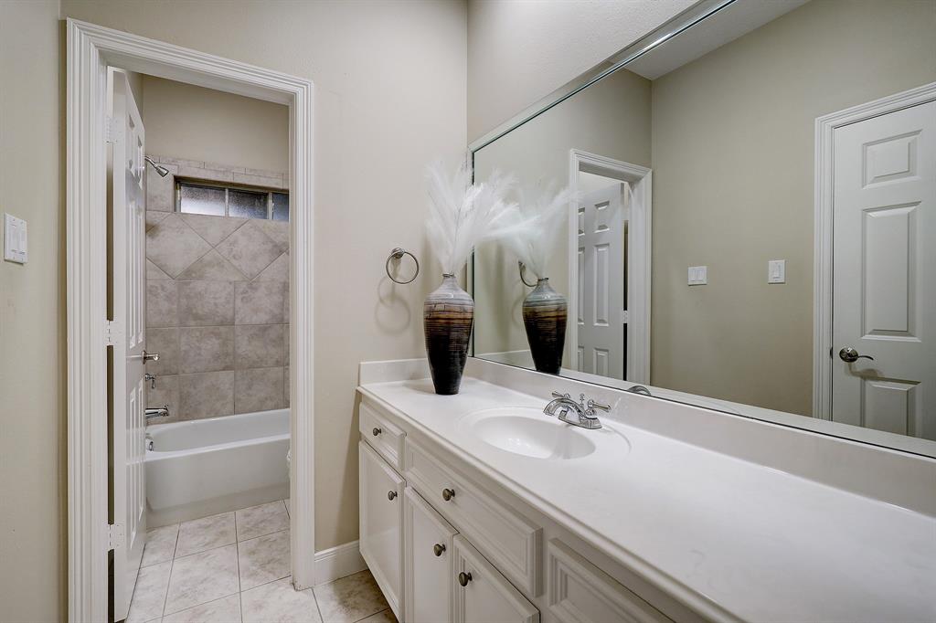 Photo #12: 80772436 Listing 