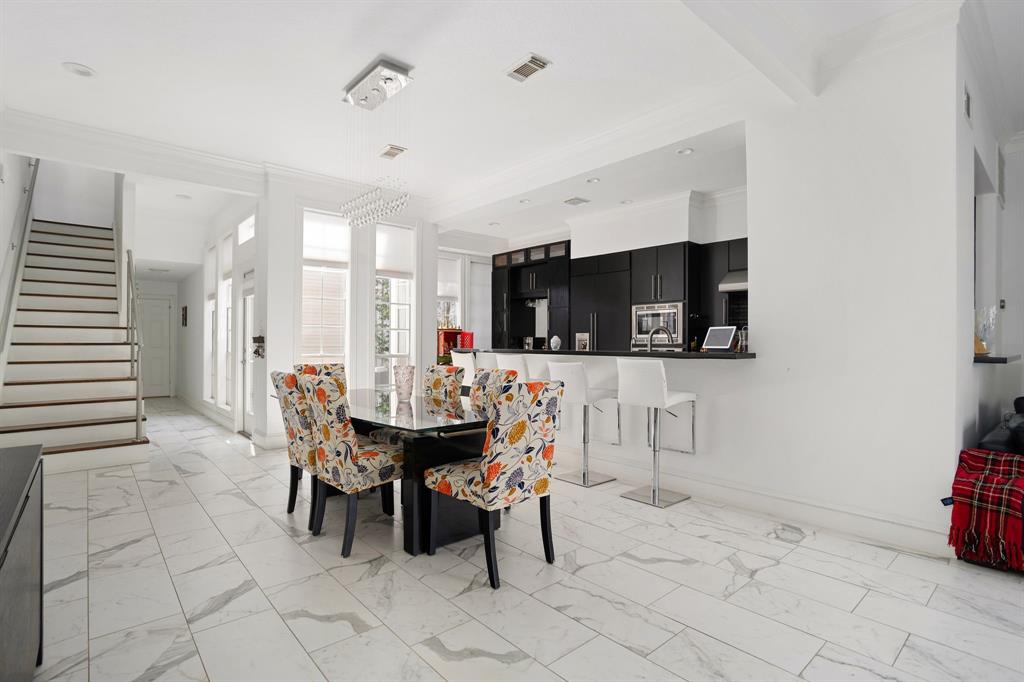 Photo #9: 39322373 Listing 