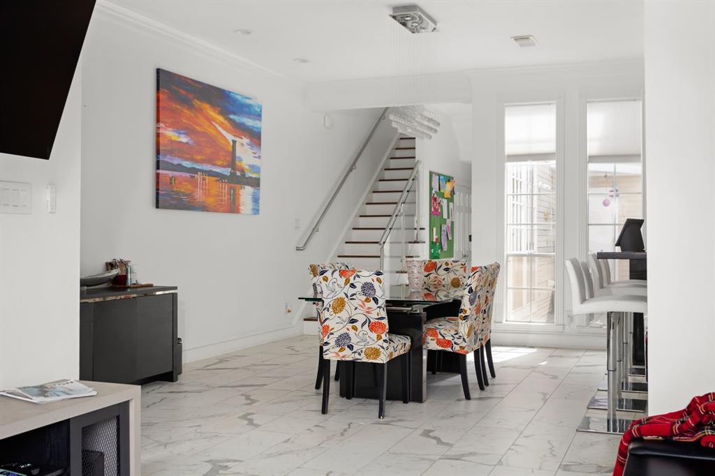 Photo #10: 39322373 Listing 