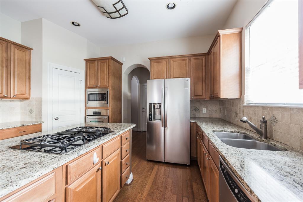 Photo #6: 39966841 Listing 