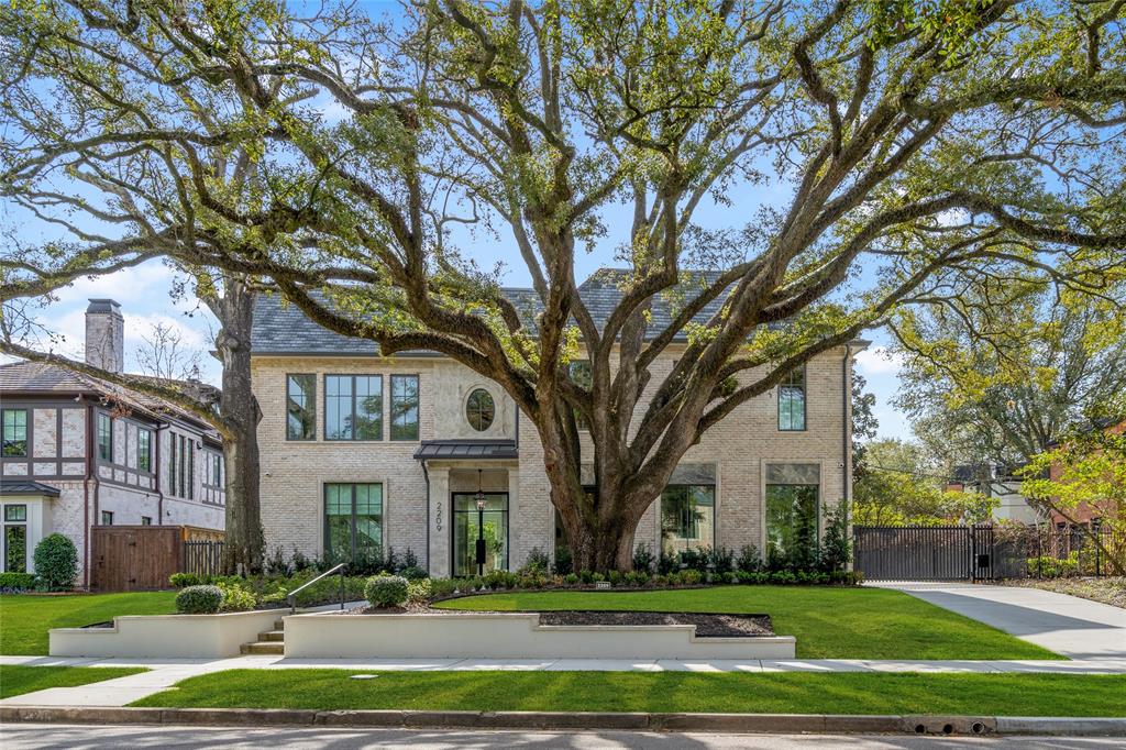 2209 Looscan Lane, Houston, TX 77019 - Property Listing at The Reyna Group