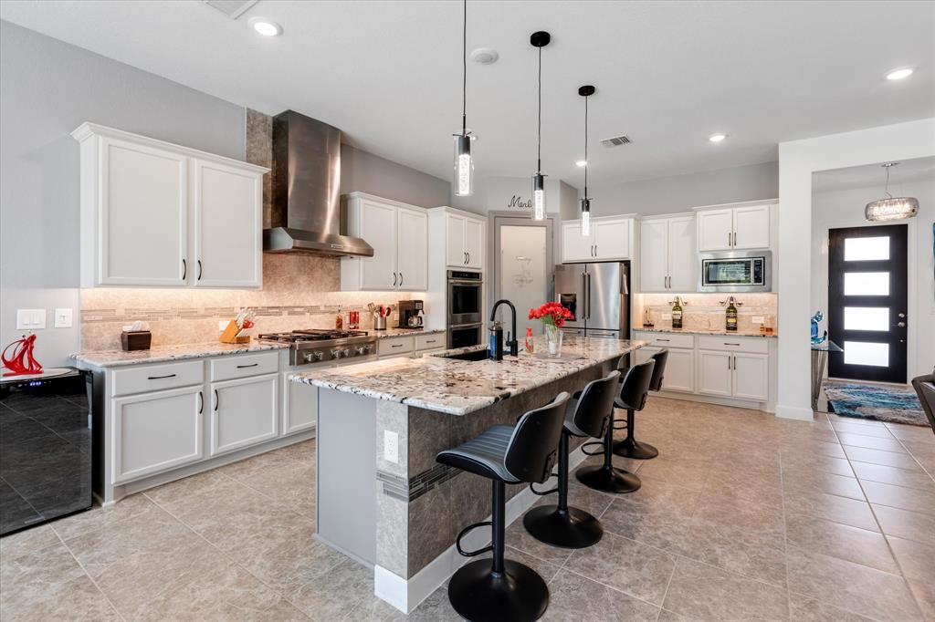 Look at all the counter space.