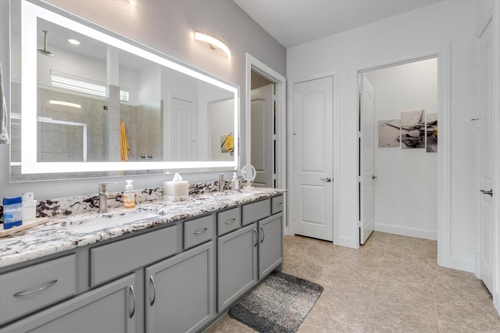 Check out that lighted mirror.