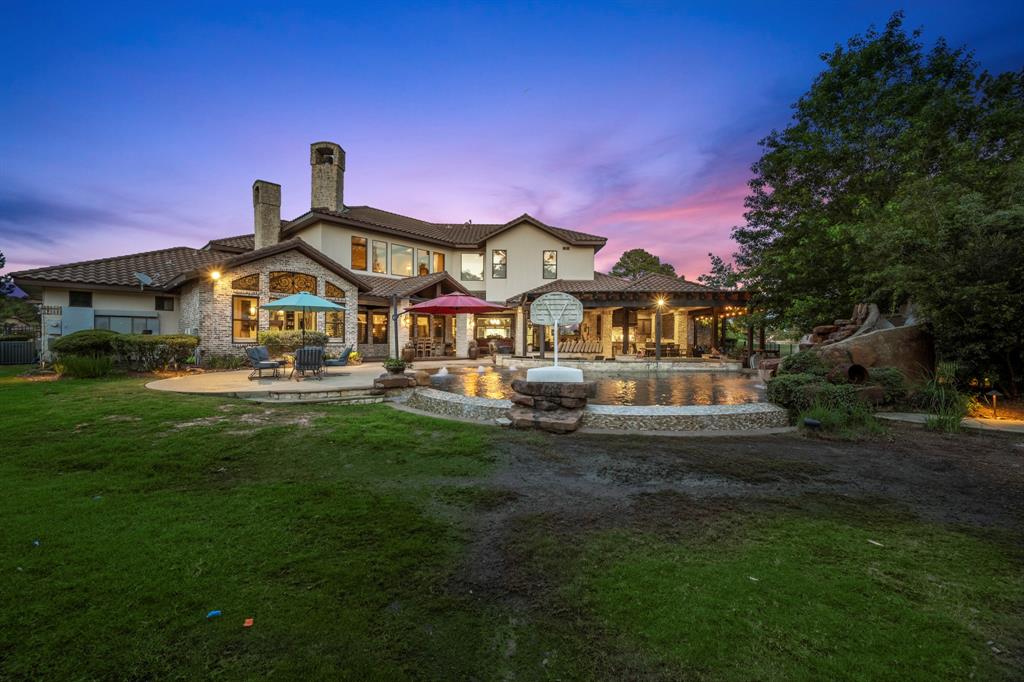 Despite having a power packed entertaining patio you are not giving up any yard.