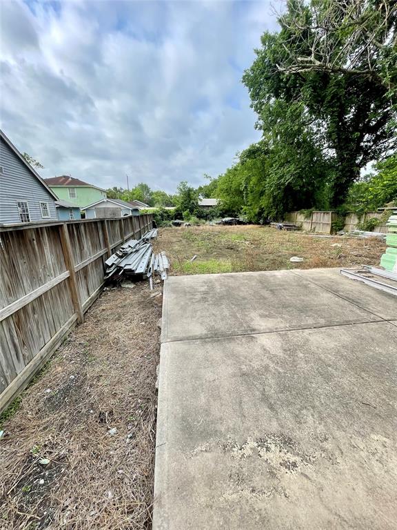 9210 E Avenue Q, Houston 9210 E Avenue Q Houston Texas 77012, 3