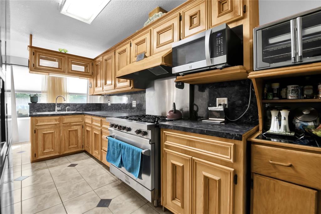 90 County Road 2852
