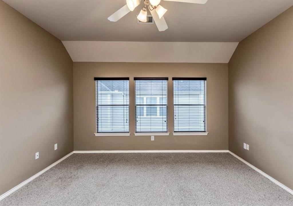 Photo #12: 22575092 Listing 