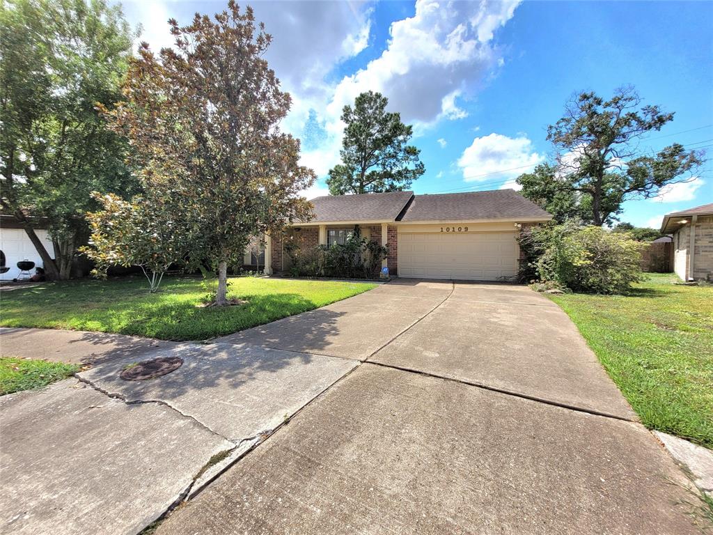 10109  Fernstone Lane Houston Texas 77070, Houston