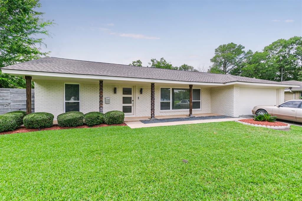 10910  Chimney Rock Road Houston Texas 77096, Houston