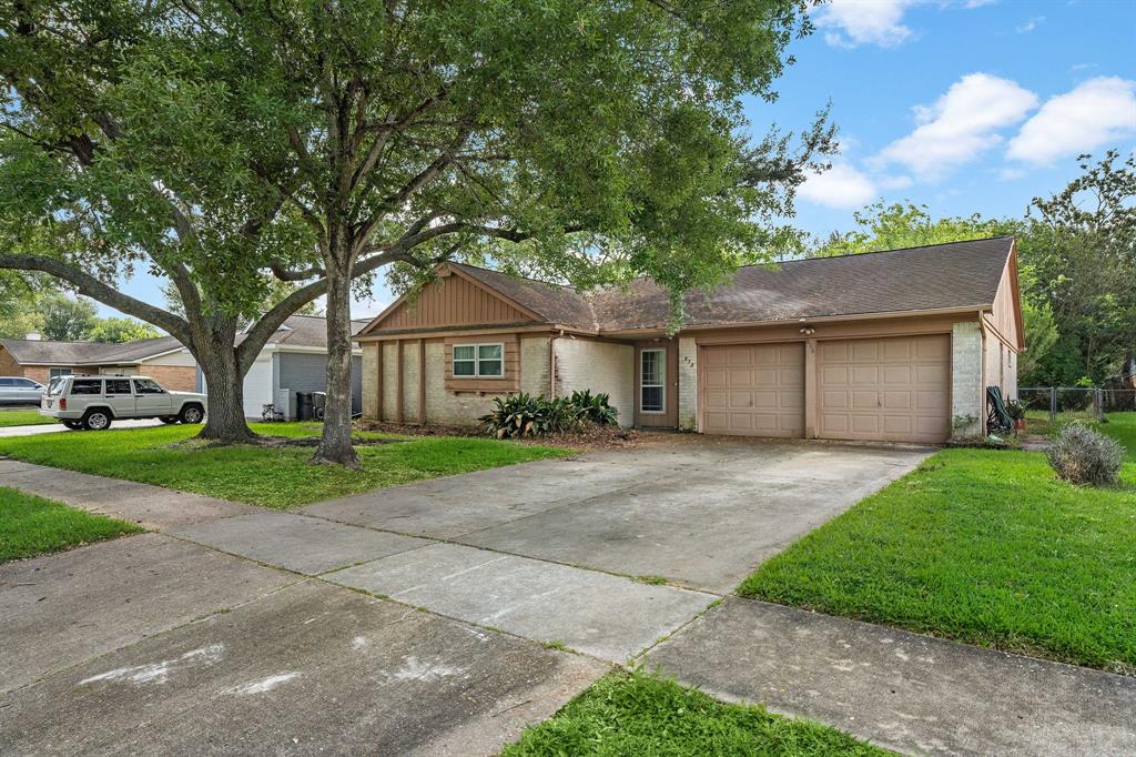 838 Seafoam Road, Houston, TX 77062