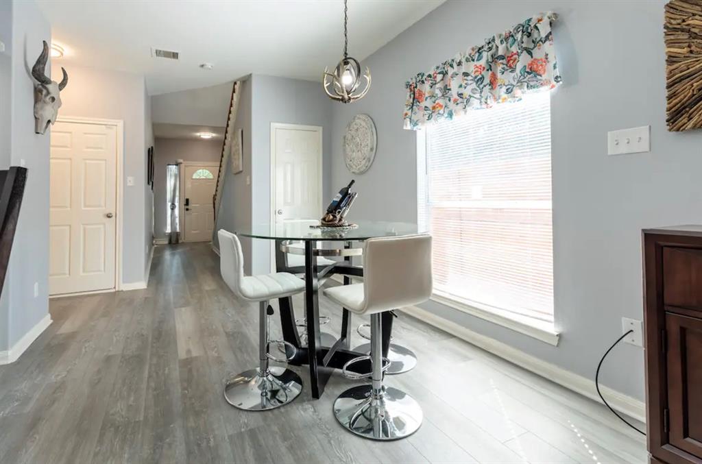Photo #12: 70889174 Listing 