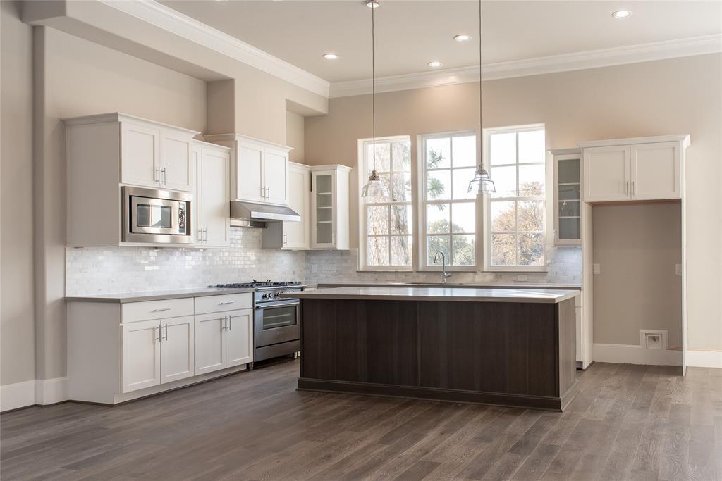 Photo #8: 29137542 Listing 