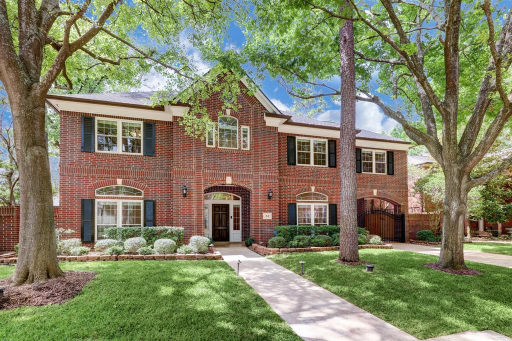 24 Woodsborough Circle, Houston, TX 77055 - Property Listing at The Reyna Group