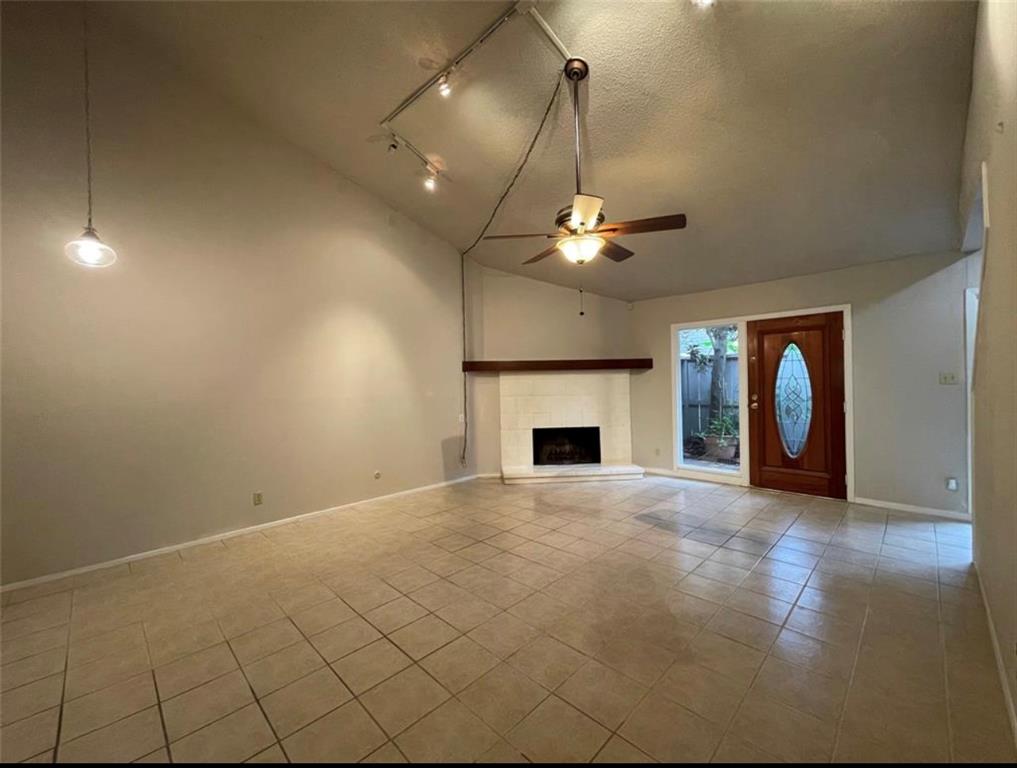 Photo #3: 78999069 Listing 