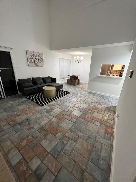 Photo #3: 75738277 Listing 