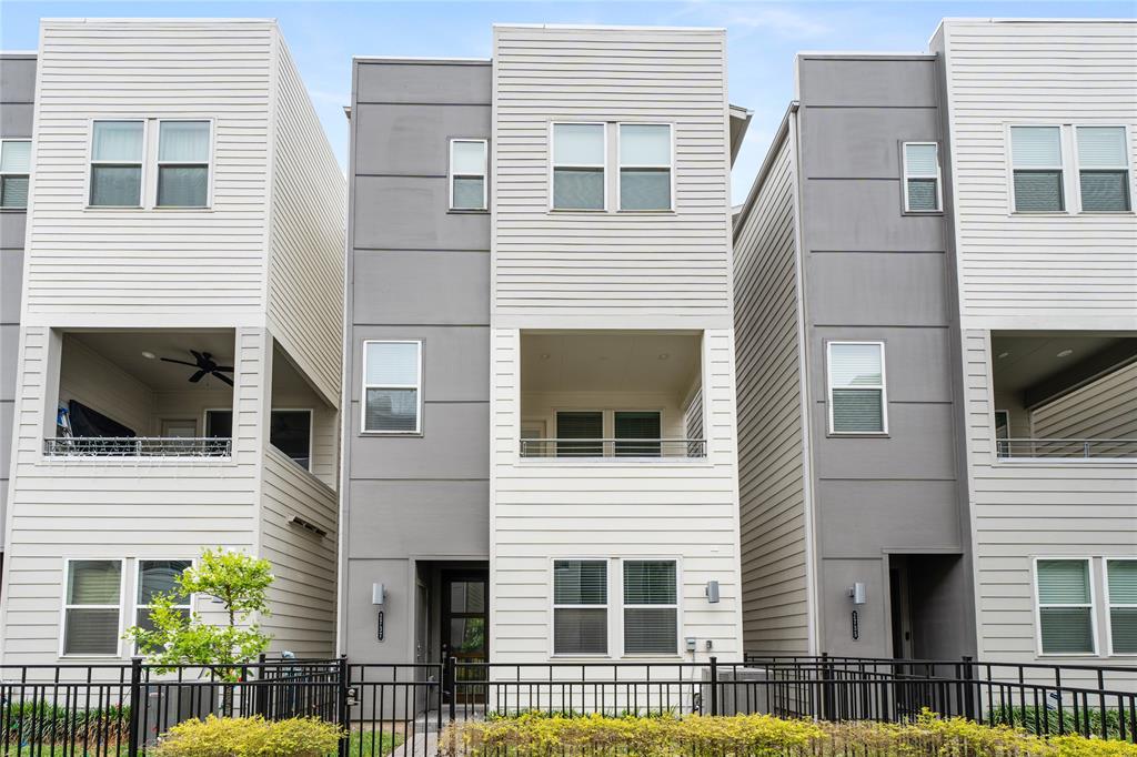 2737 Clinton Drive, Houston, TX 77020
