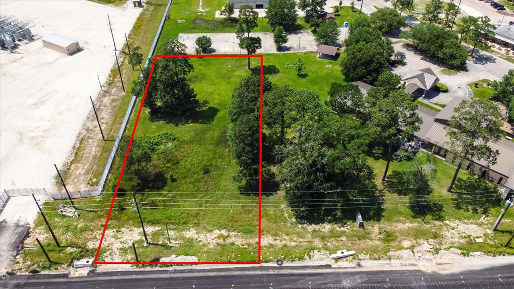 We are pleased to offer the opportunity to acquire this ±1acre commercial tract for your development. The site offered is rectangular with an estimated ±168 feet of frontage along FM 1960 Rd E and ±260 feet deep. The site’s estimated frontage is favorable for various commercial uses. it is level topography and will be at grade with the fronting street when TXDOT construction is complete. The site is located in an unincorporated area of Harris County that is associated with the City of Humble and Atascocita areas. The site is not zoned to the seller's knowledge (should be verified by buyer), and the site could be developed with a wide array of commercial uses. Surrounded by various commercial businesses such as grocery stores, auto businesses, churches, hotels, gas stations, restaraunts, shopping as well as Public Library, Public School and Residential communities.