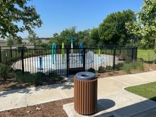 SPLASH PAD