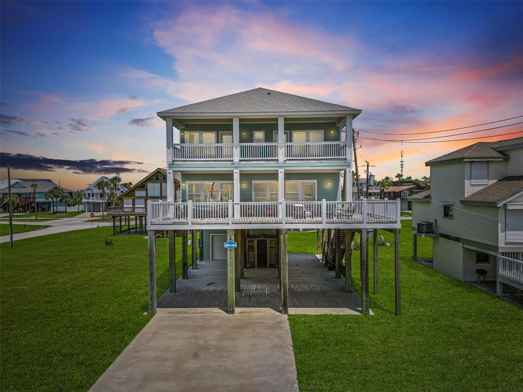 13838 San Domingo Dr