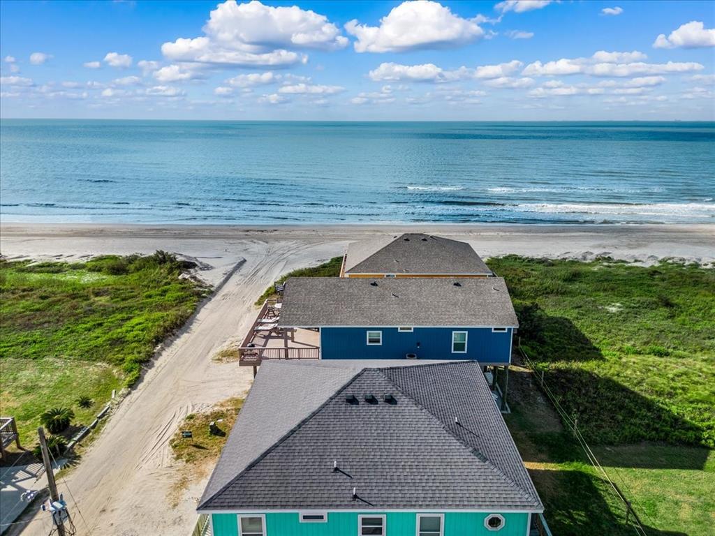 967  James Road Gilchrist Texas 77617, 33