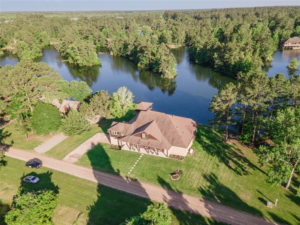 Community amenities include a resort-style swimming pool