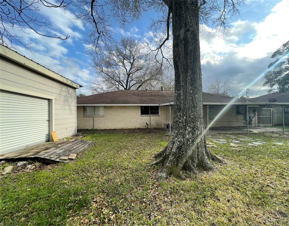 8918 Springview Ln, Houston, TX 77080 - HAR.com