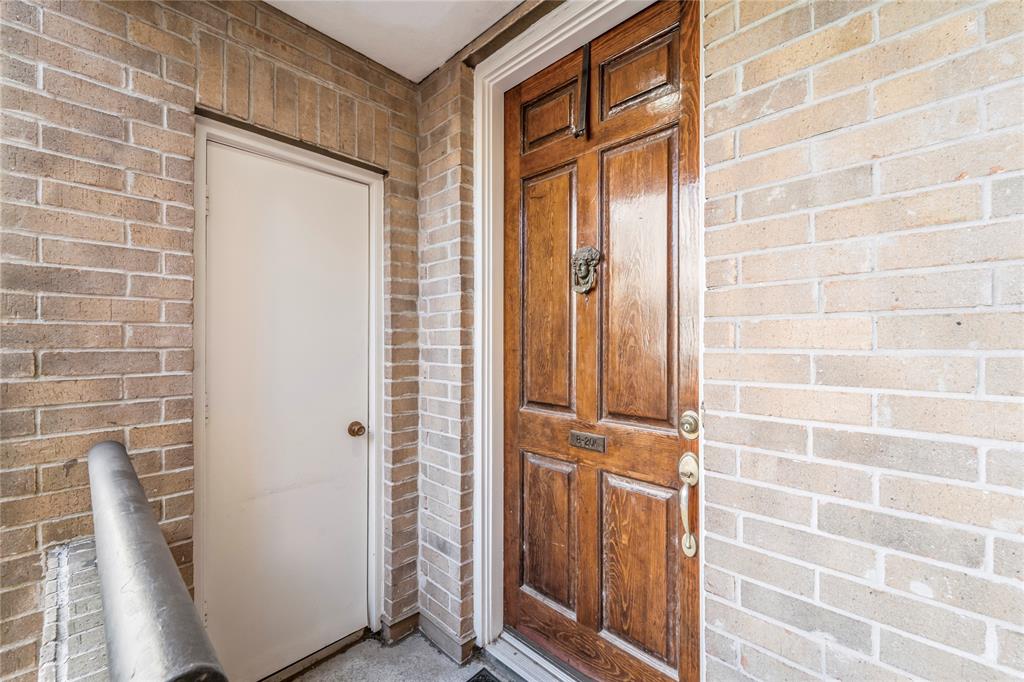 Photo #4: 20953887 Listing 