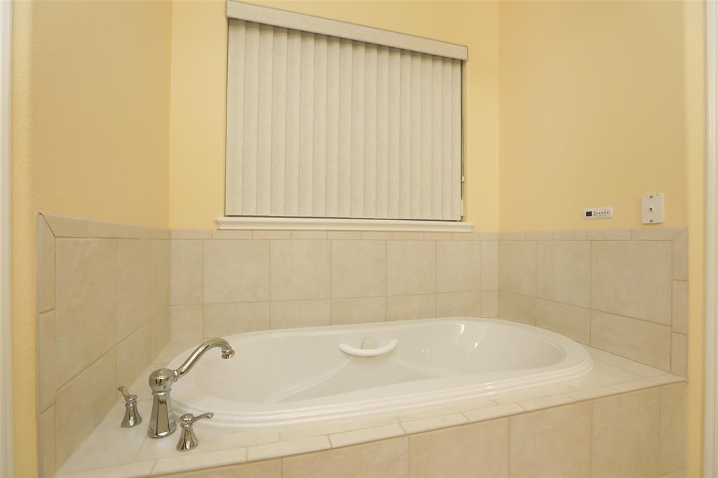 Relax in your large soaking tub with air jets will make you feel like you are at a spa.