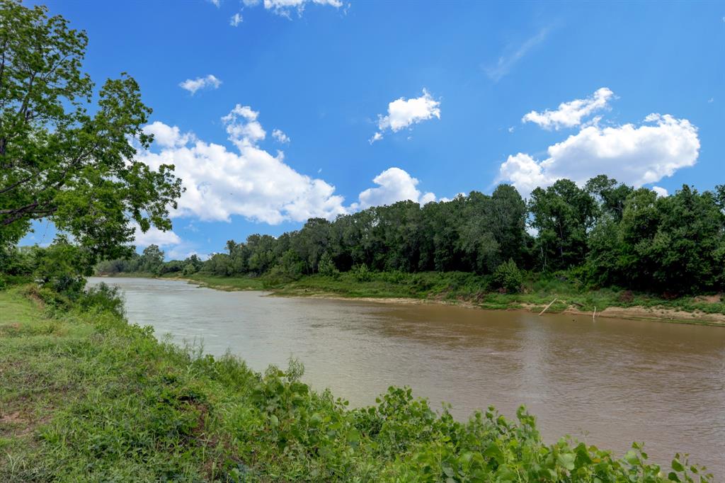 Brazos River Frontage