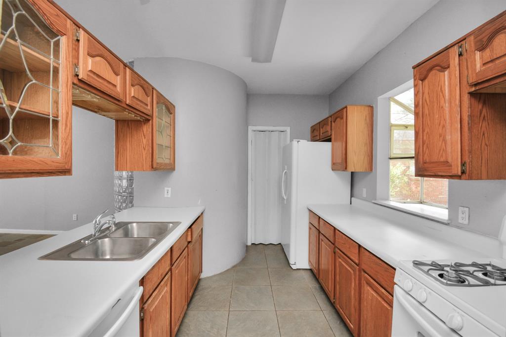 Photo #6: 68997176 Listing 